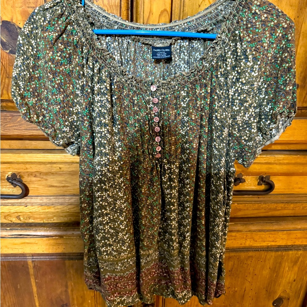 Earth tone top.